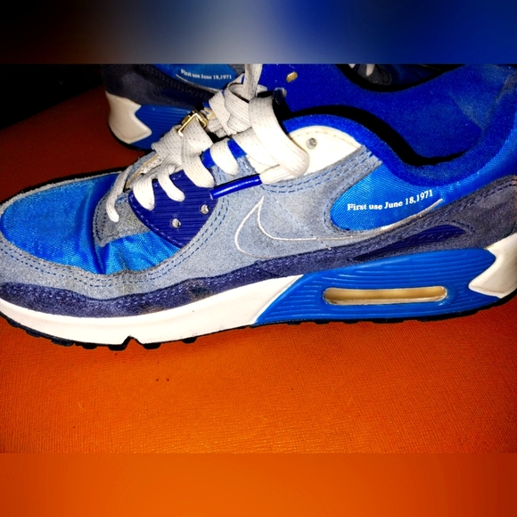 NIKE Air Max First Use Signal Blue 💙 women's size 8.5 - Picture 8 of 10